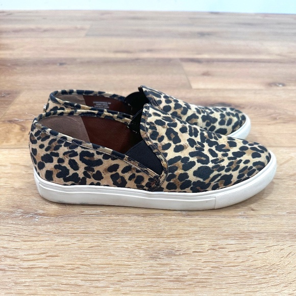 STEVE MADDEN Leopard Safari (Safary) Animal Print Slip-On Boat Shoes - Size 8M - Picture 1 of 11